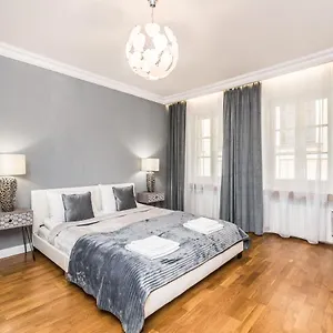 https://rent-like-home-przejscie-garncarskie-10.hotelswroclaw.com